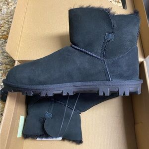 Kirkland Women’s Fur (Shearling) Short Boot